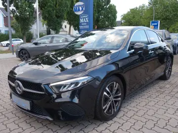 MERCEDES-BENZ A 180 2.0D Limousine PROGRESSIVE 1-HAND