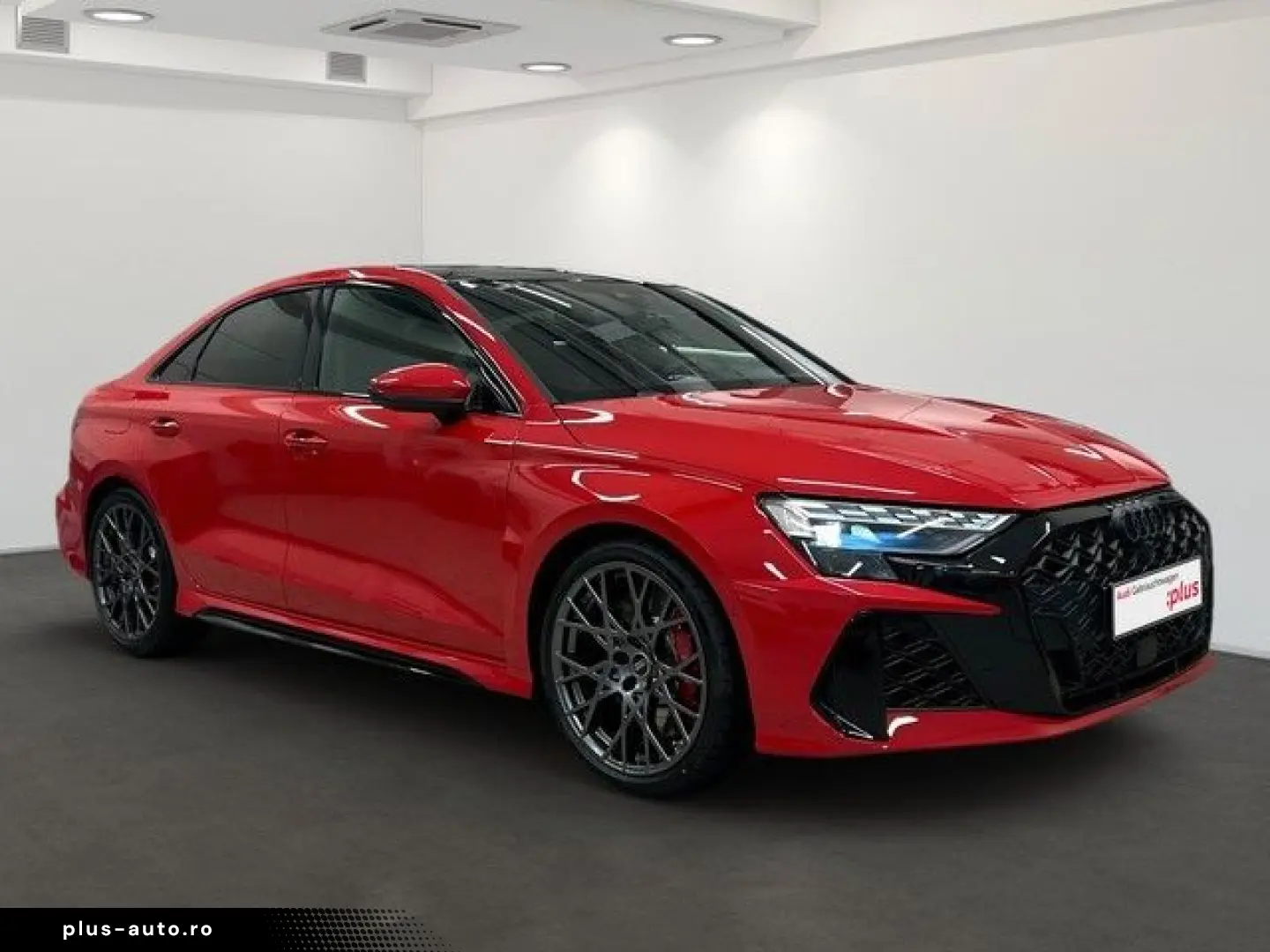 AUDI RS3 Limousine TFSI quattro  HEAD-UP PANO SONOS