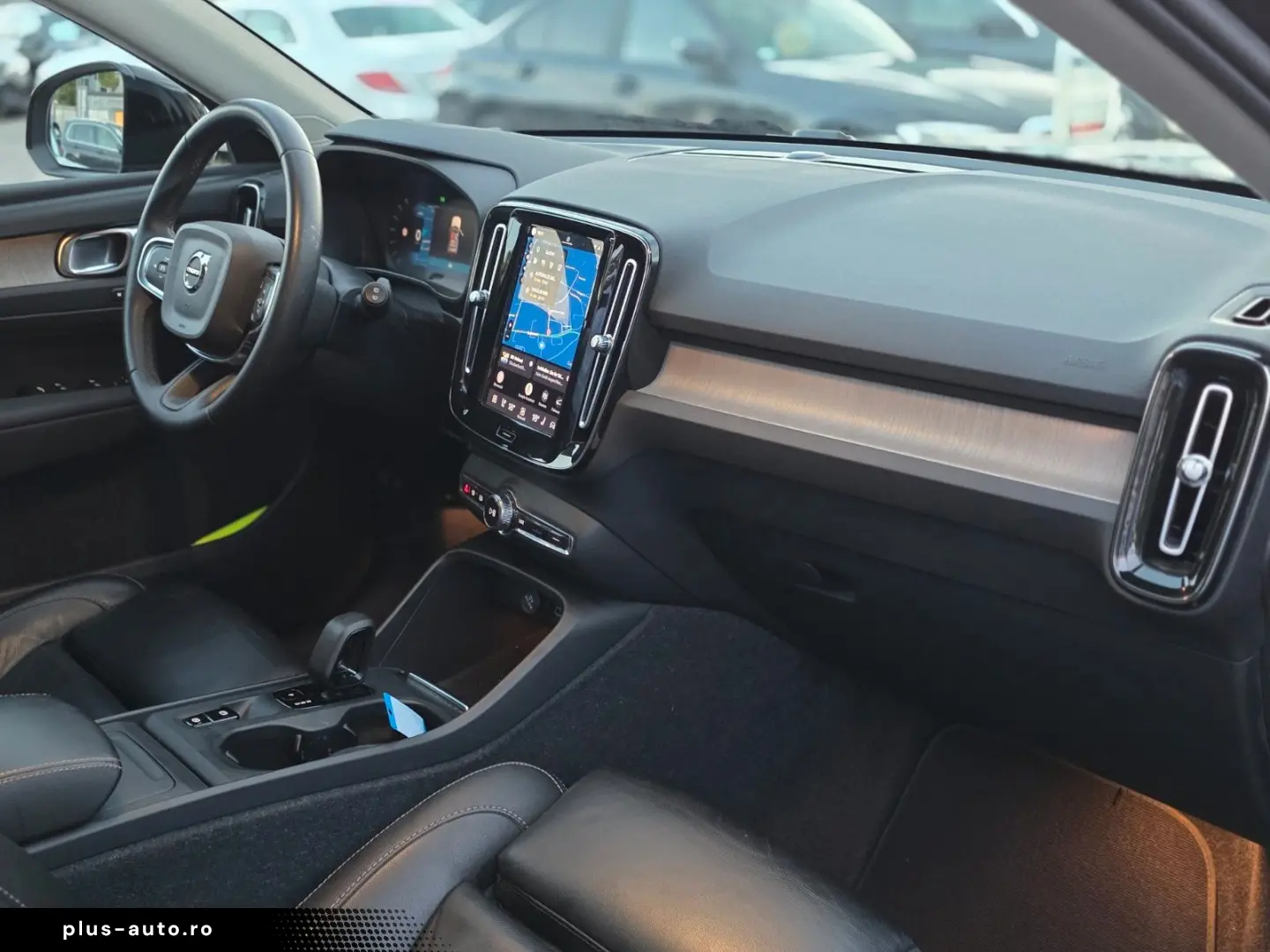 VOLVO XC40 Core  Leder  Pilot-Assyst  Kamera  Google