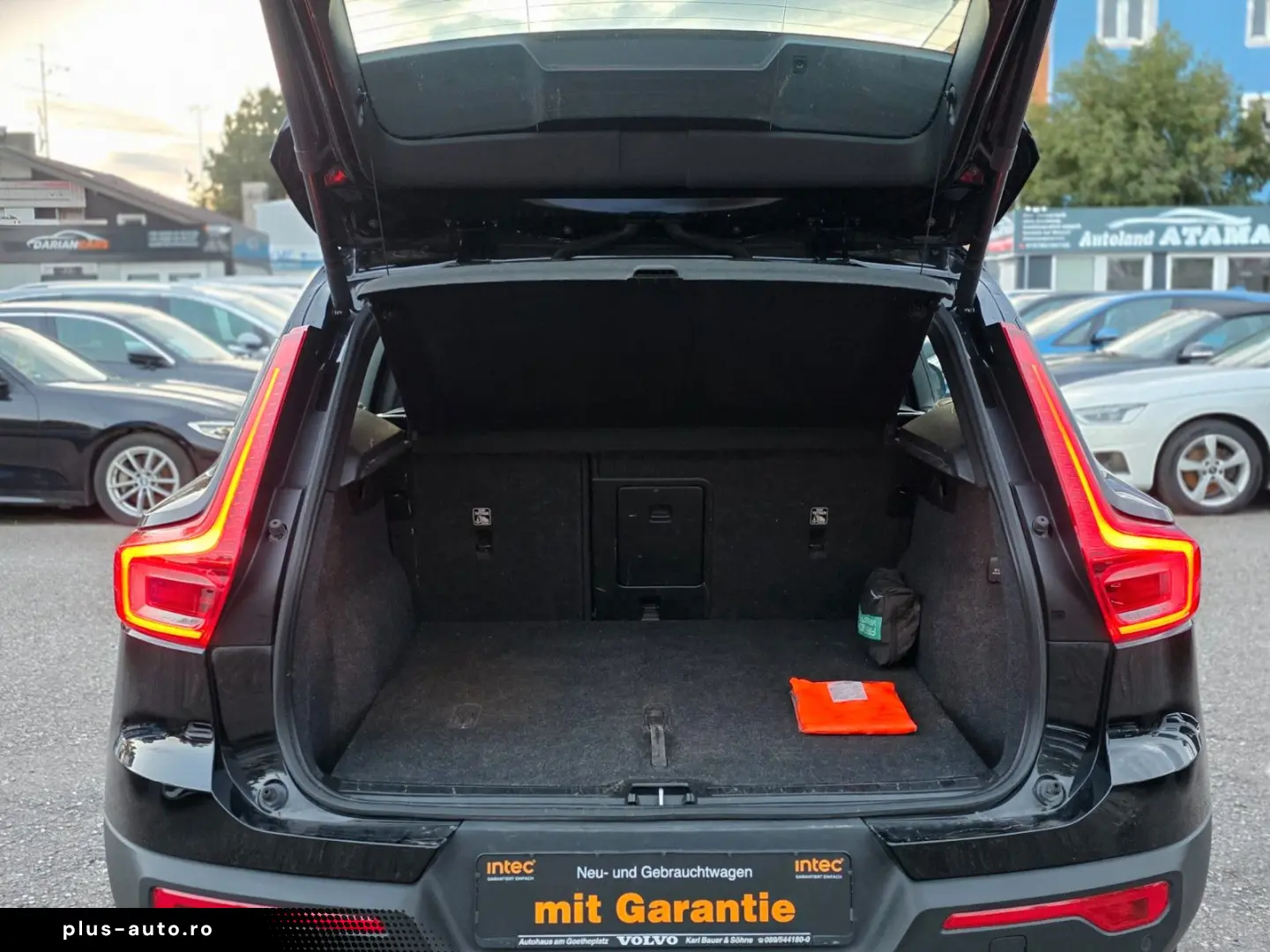 VOLVO XC40 Core  Leder  Pilot-Assyst  Kamera  Google