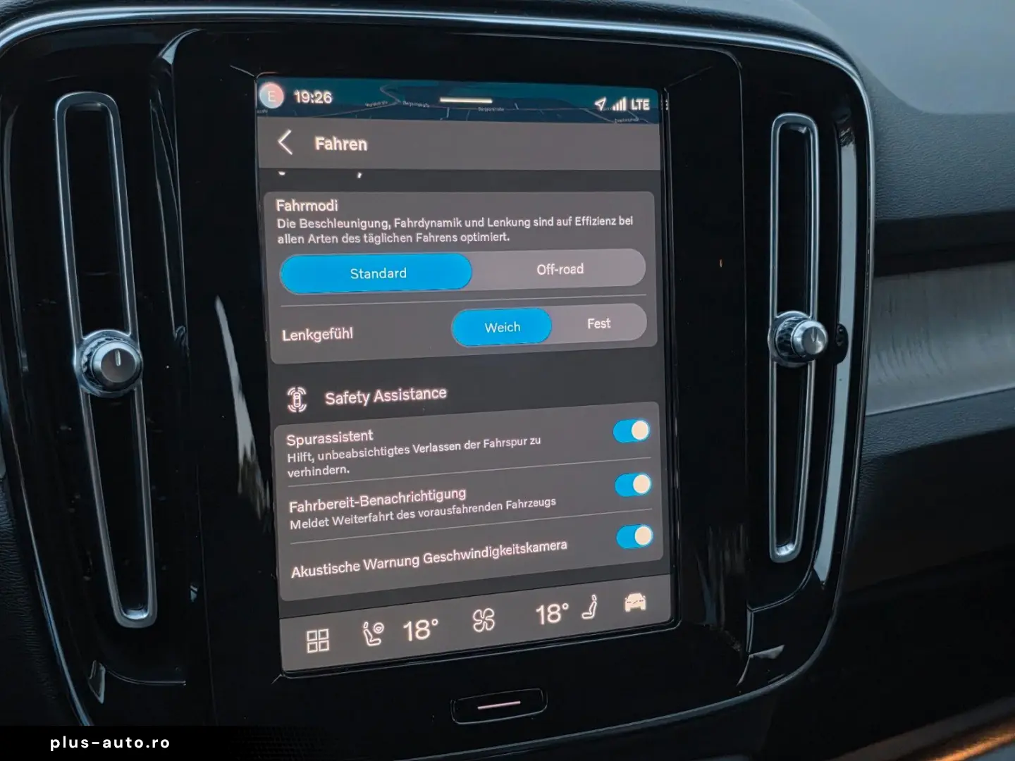 VOLVO XC40 Core  Leder  Pilot-Assyst  Kamera  Google