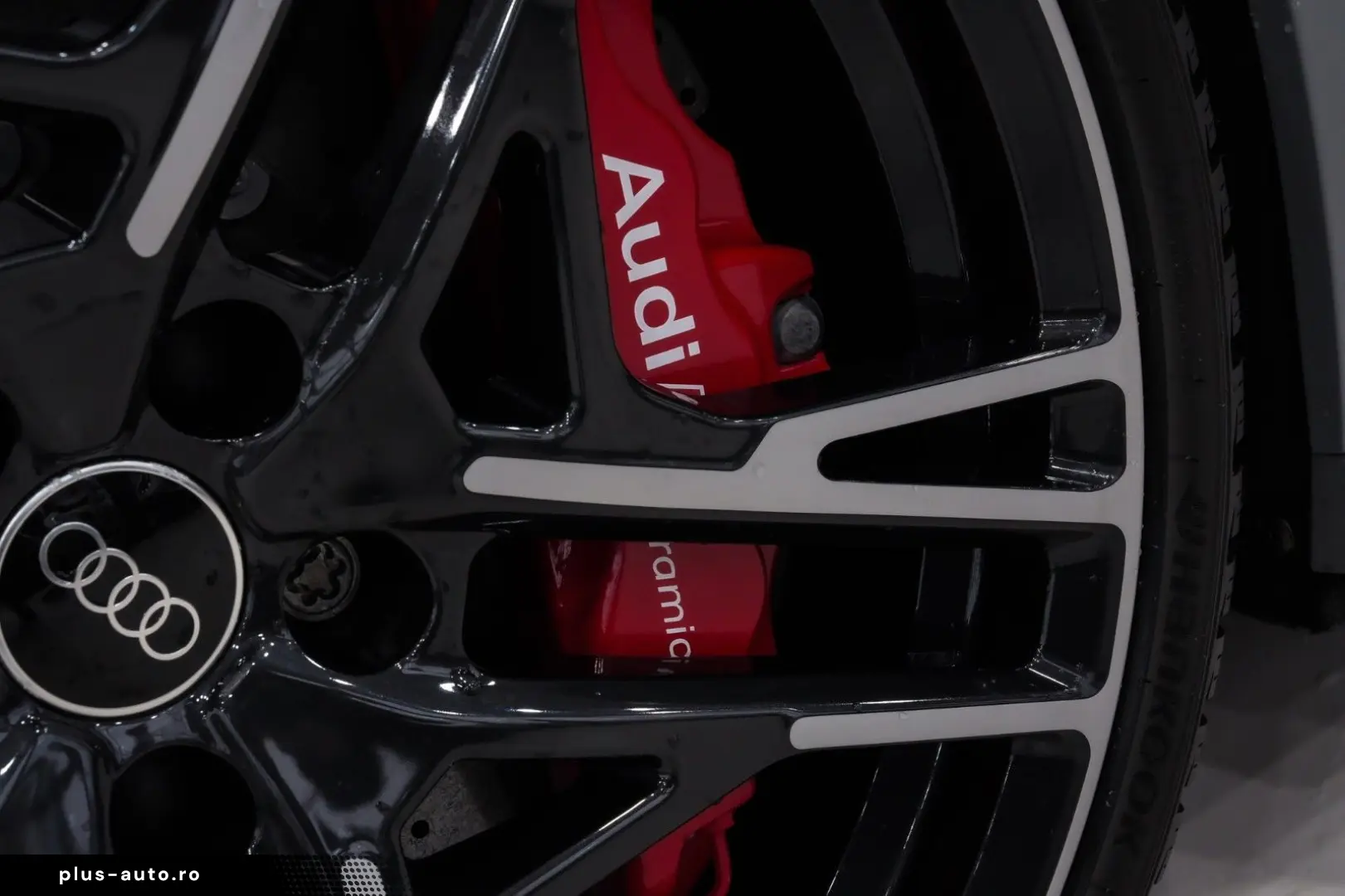 AUDI R8 Spyder performance quattro CARBON B&O RAUTE