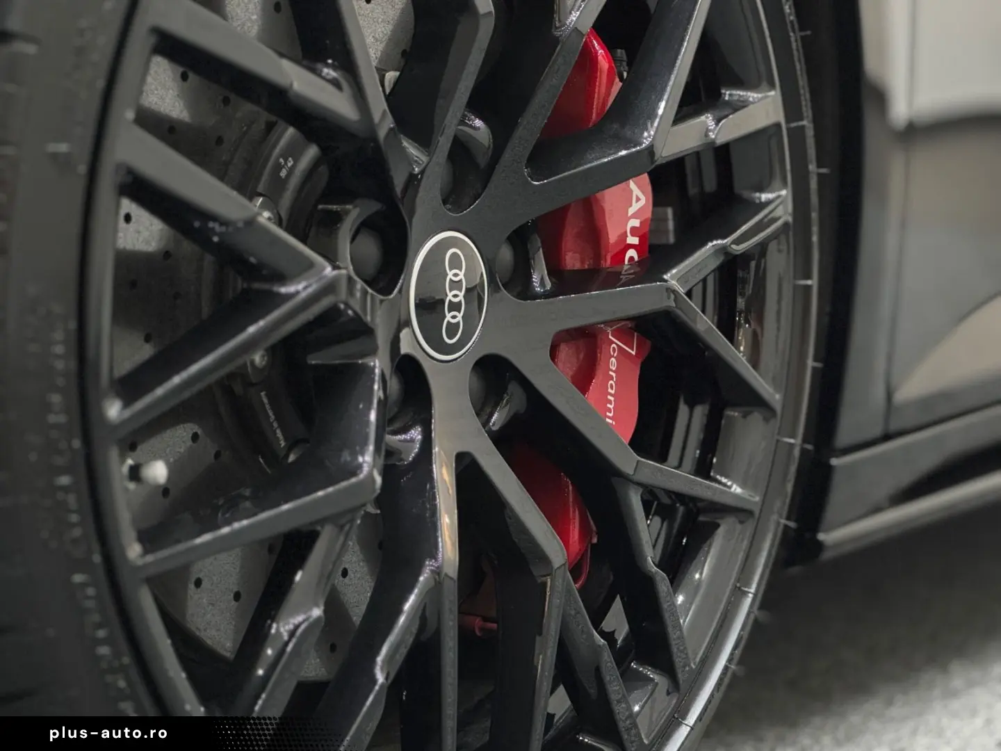 AUDI R8 5.2 FSI performance S tron. quat. Spyder