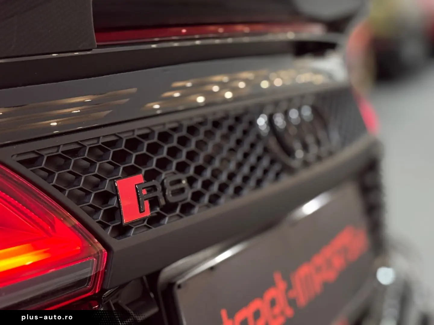 AUDI R8 5.2 FSI performance S tron. quat. Spyder
