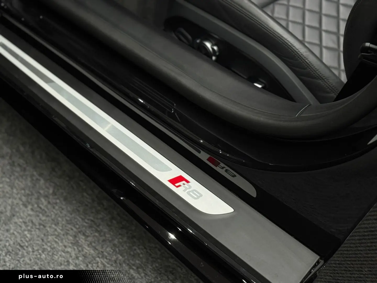 AUDI R8 5.2 FSI performance S tron. quat. Spyder