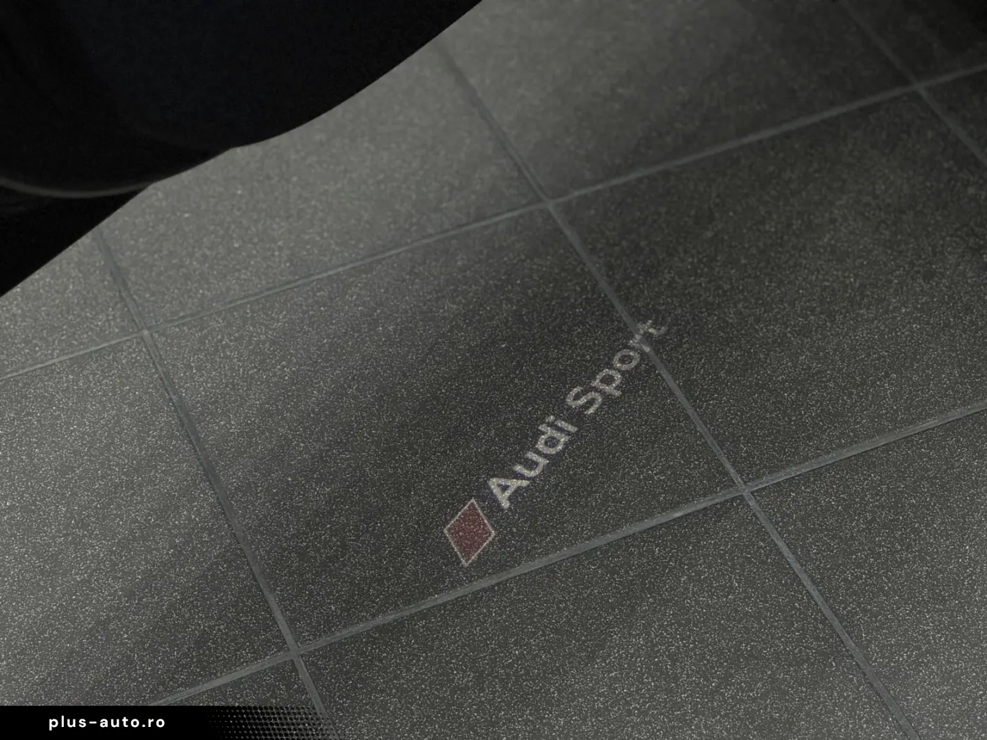 AUDI R8 5.2 FSI performance S tron. quat. Spyder