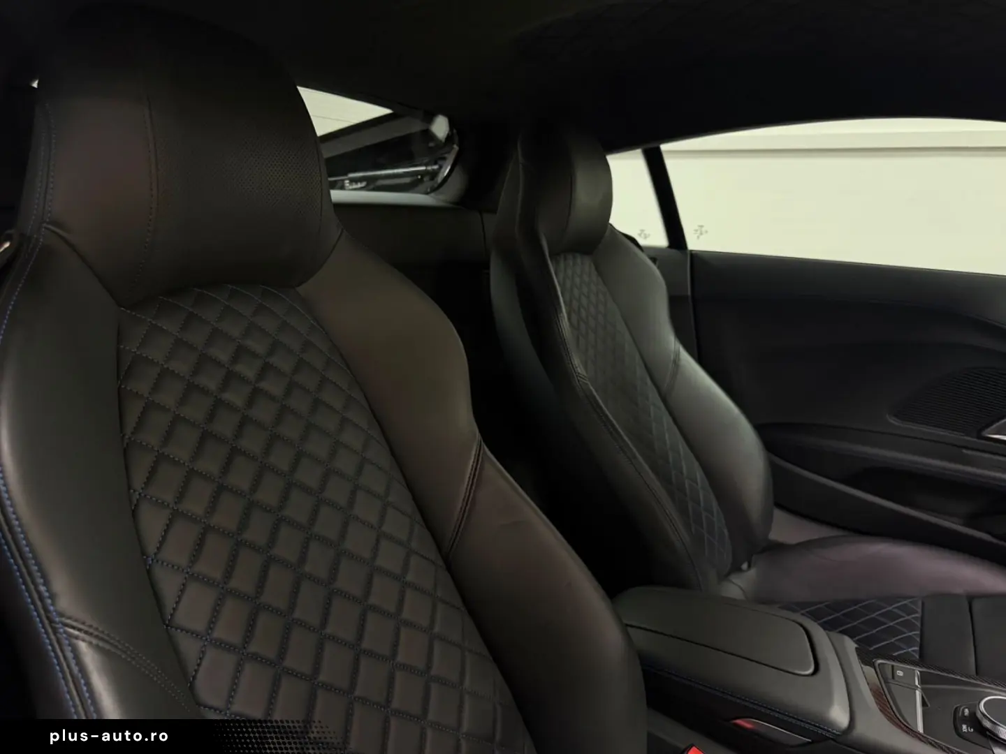 AUDI R8 Coupe 5.2 FSI quattro performance Voll Carbon