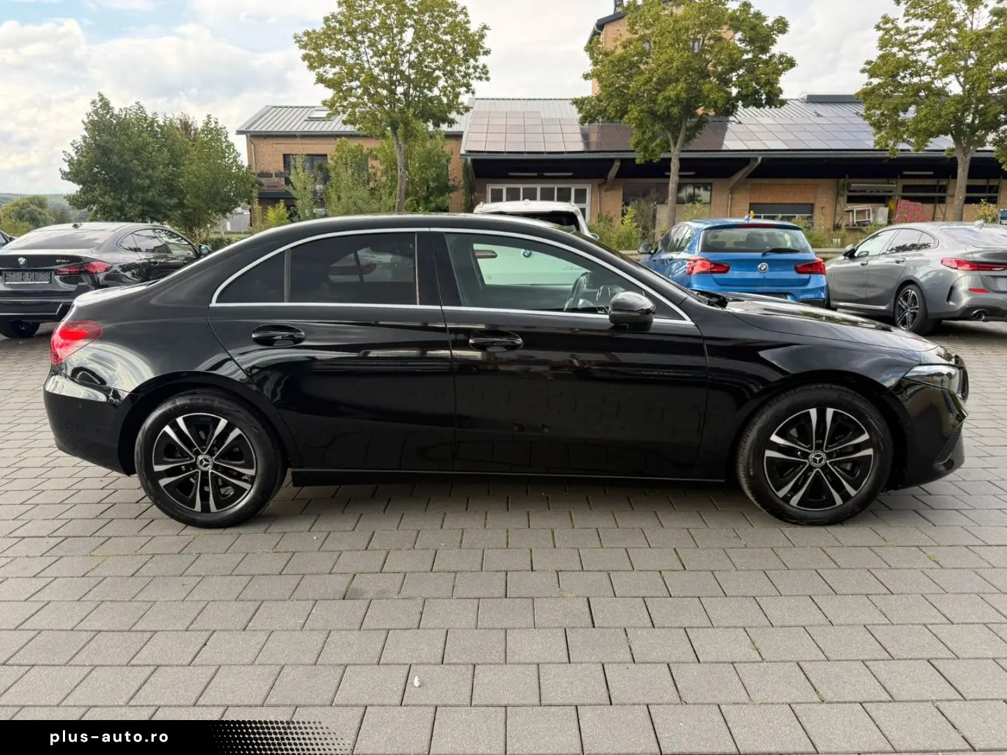 MERCEDES-BENZ A 180 Limousine Progressive