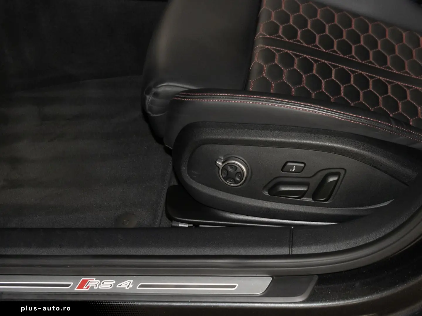 AUDI RS4 Avant TFSI quattro Competition Keyless B&O