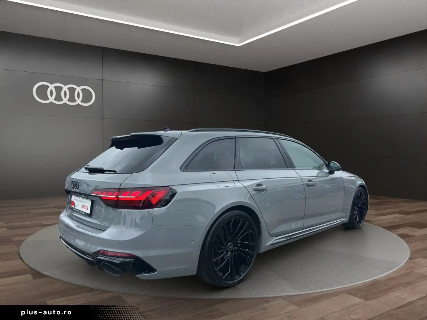 AUDI RS4 Avant tiptr. qu. MATRIX RS DYNAMIC 360