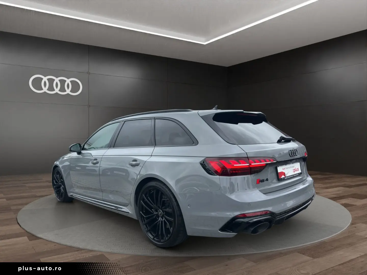 AUDI RS4 Avant tiptr. qu. MATRIX RS DYNAMIC 360