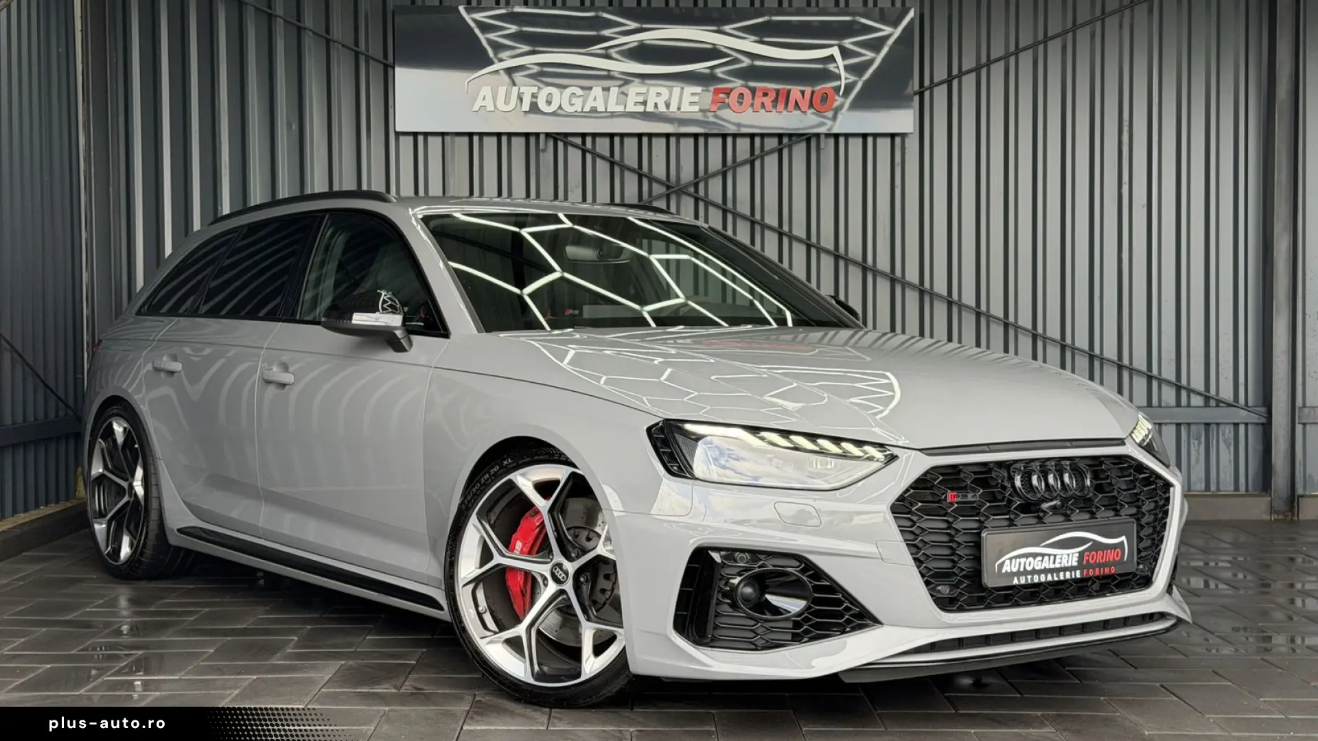 AUDI RS4 2.9 TFSI quattro COMPETITION-PLUS SCHALE