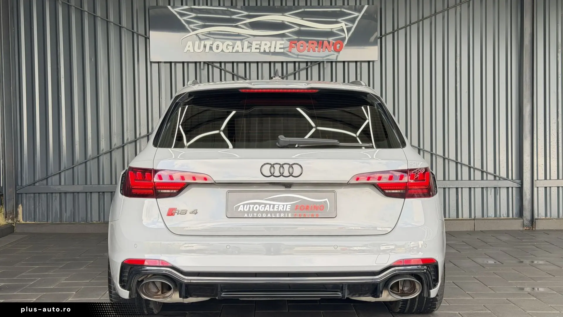 AUDI RS4 2.9 TFSI quattro COMPETITION-PLUS SCHALE