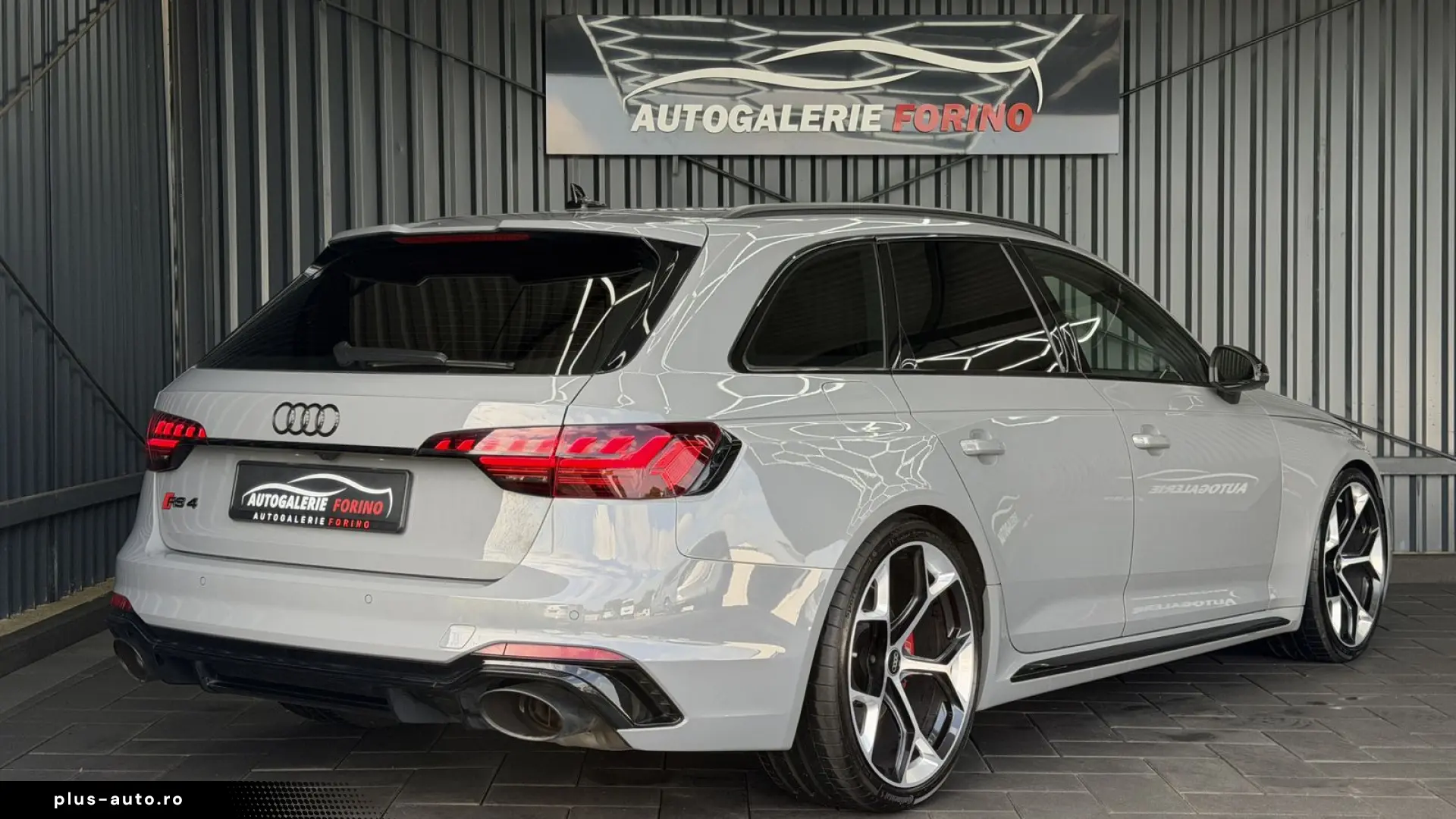 AUDI RS4 2.9 TFSI quattro COMPETITION-PLUS SCHALE