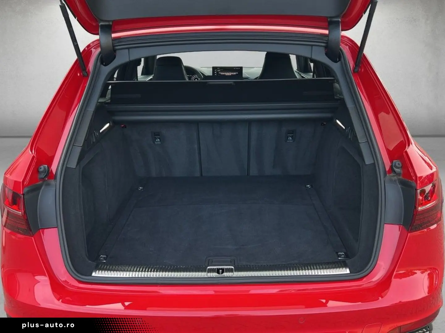 AUDI RS 4 Avant 2.9 TFSI quattro tiptronic  Matrix
