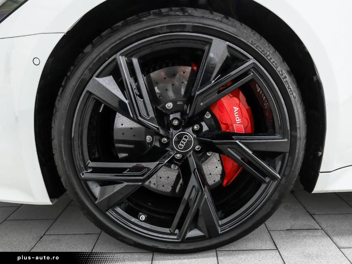 AUDI RS6 Avant performance B&O Pano AHK Keramik