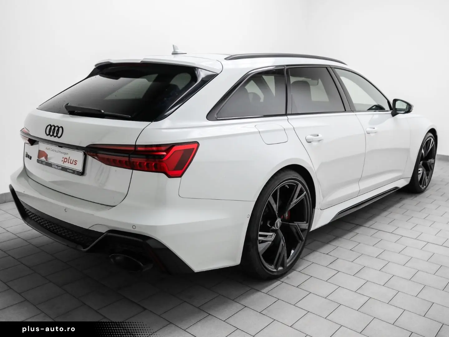 AUDI RS6 Avant performance B&O Pano AHK Keramik