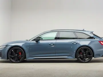 AUDI RS 6 Avant Dynamik Plus  Keramik  HUD  AHK  Pano