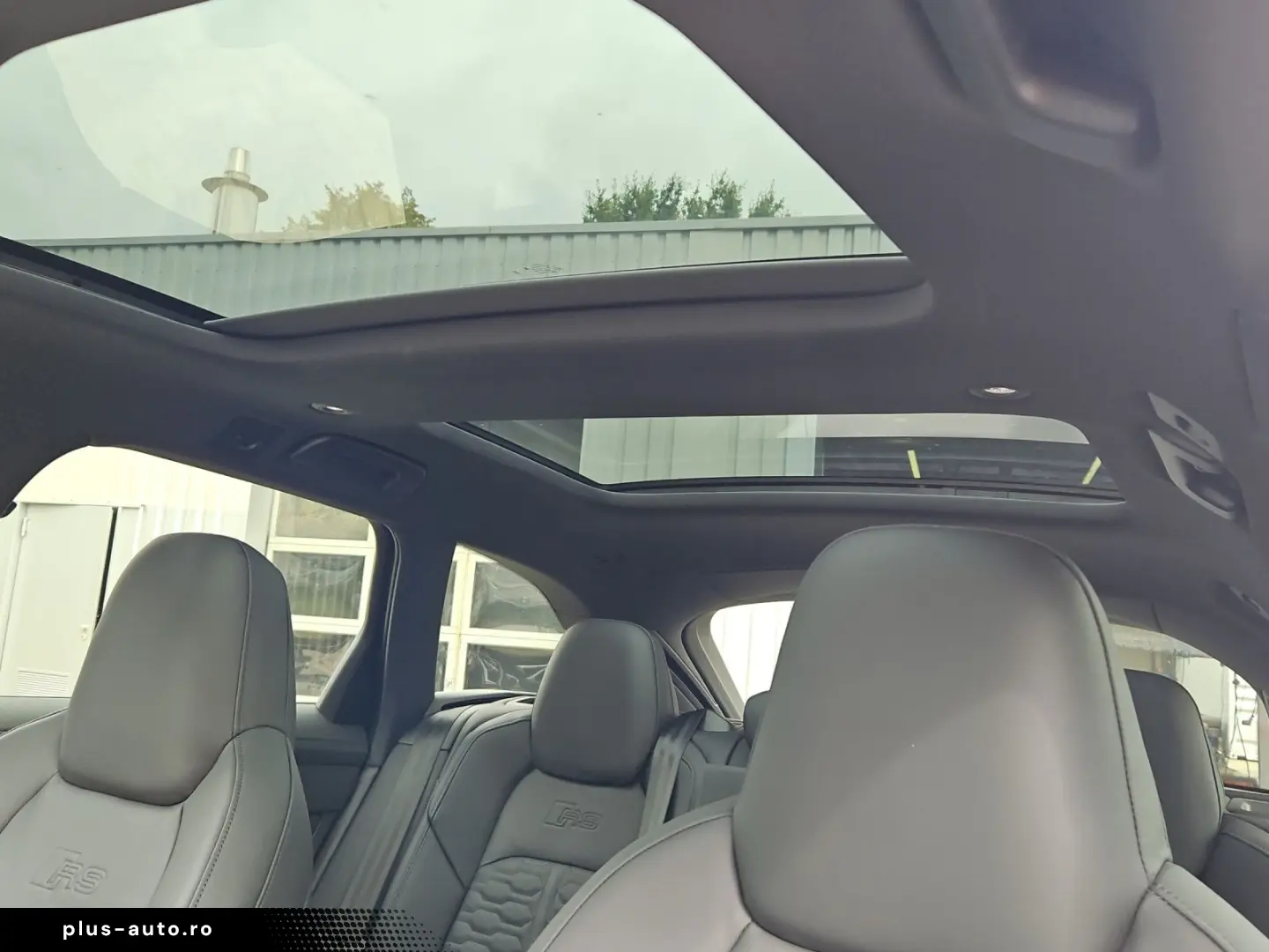 AUDI RS6 Avant tiptronic quattro BlackPack  Pano VMax
