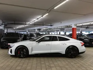 AUDI RS e-tron GT quattro Matrix Pano HeadUp 360  B&O