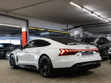 AUDI RS e-tron GT quattro Matrix Pano HeadUp 360  B&O