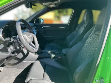 AUDI RSQ3 TFSI quattro  AHK 280 KM H SONOS