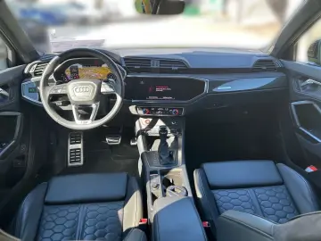 AUDI RSQ3 TFSI quattro  AHK 280 KM H SONOS