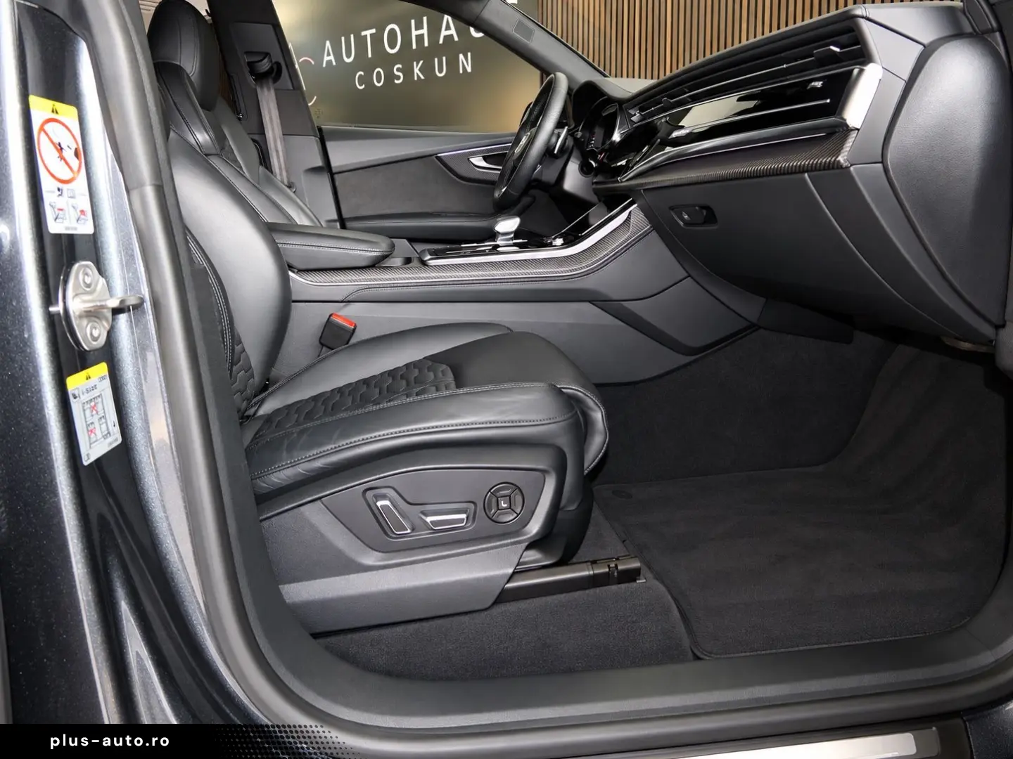 AUDI RS Q8 4.0 TFSI quattro 23  PANO. 360  SOFTCLOSE