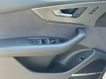 AUDI RSQ8 TFSI Q LM23 PANO KERAMIK AHK