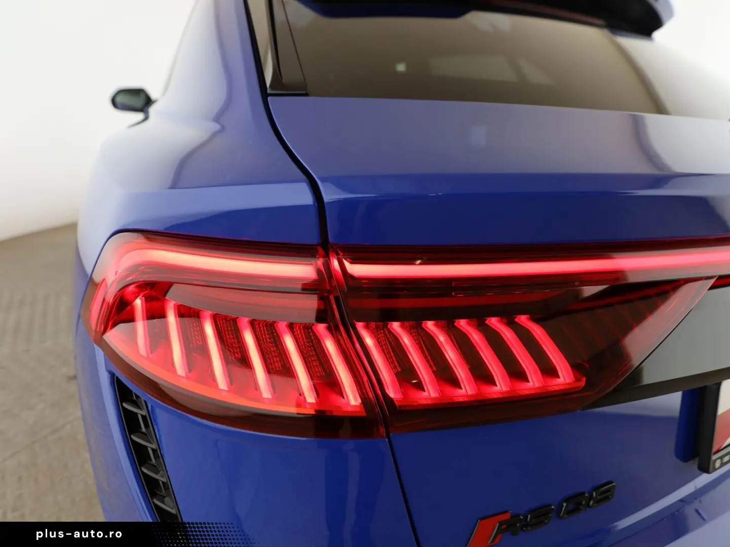 AUDI RS Q8 4.0 TFSI quattro Pano AHK RFK B&O LUFT Mem