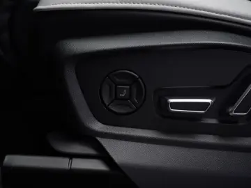 AUDI RS Q8   B&O   Matrix   AHK   HuD   Standheizung