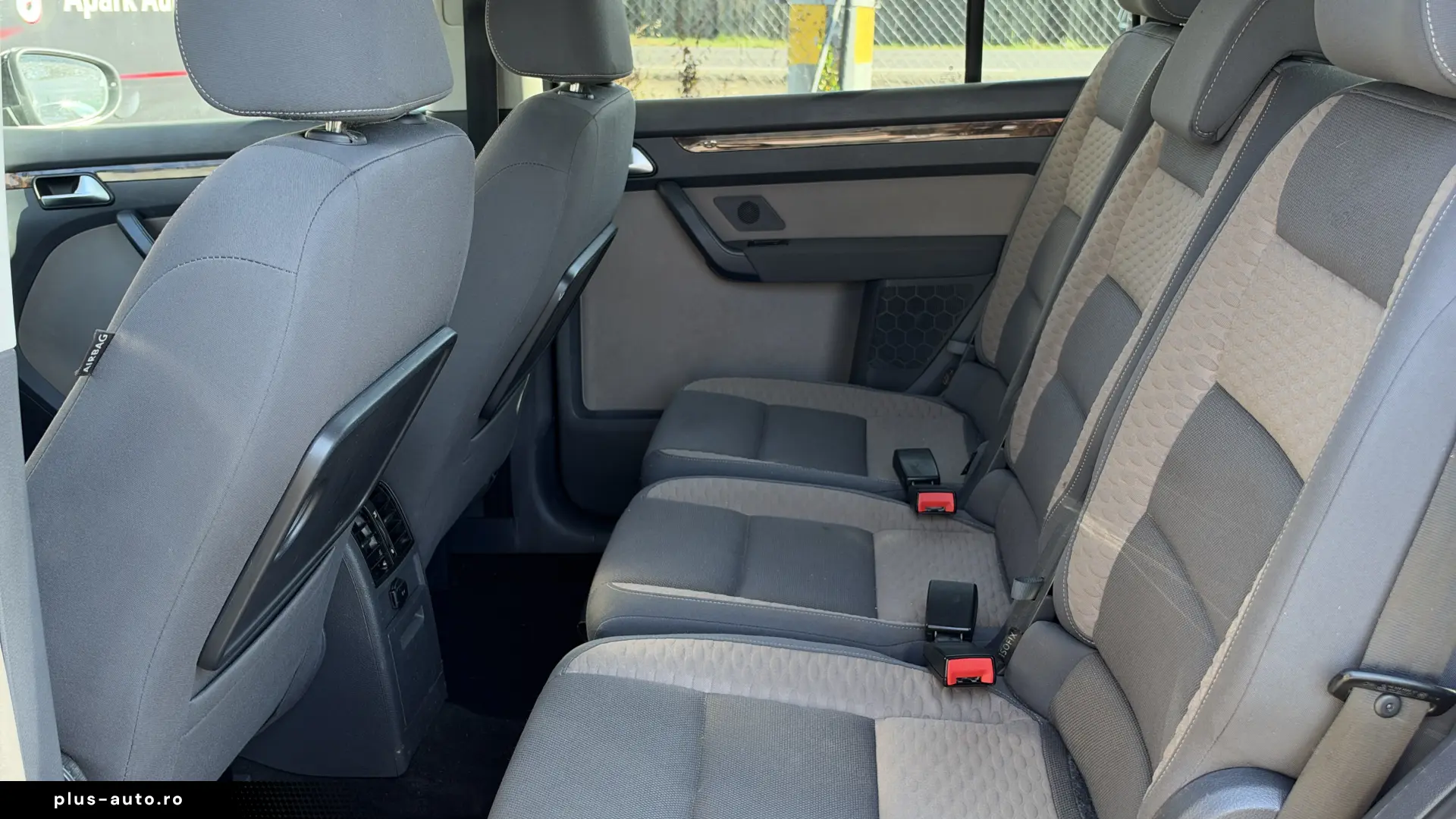 Volkswagen Cross Touran 2010 Automat