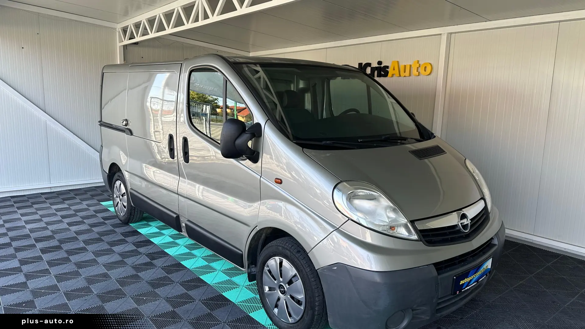 Opel Vivaro 2.0 Diesel 114 CP An 2008