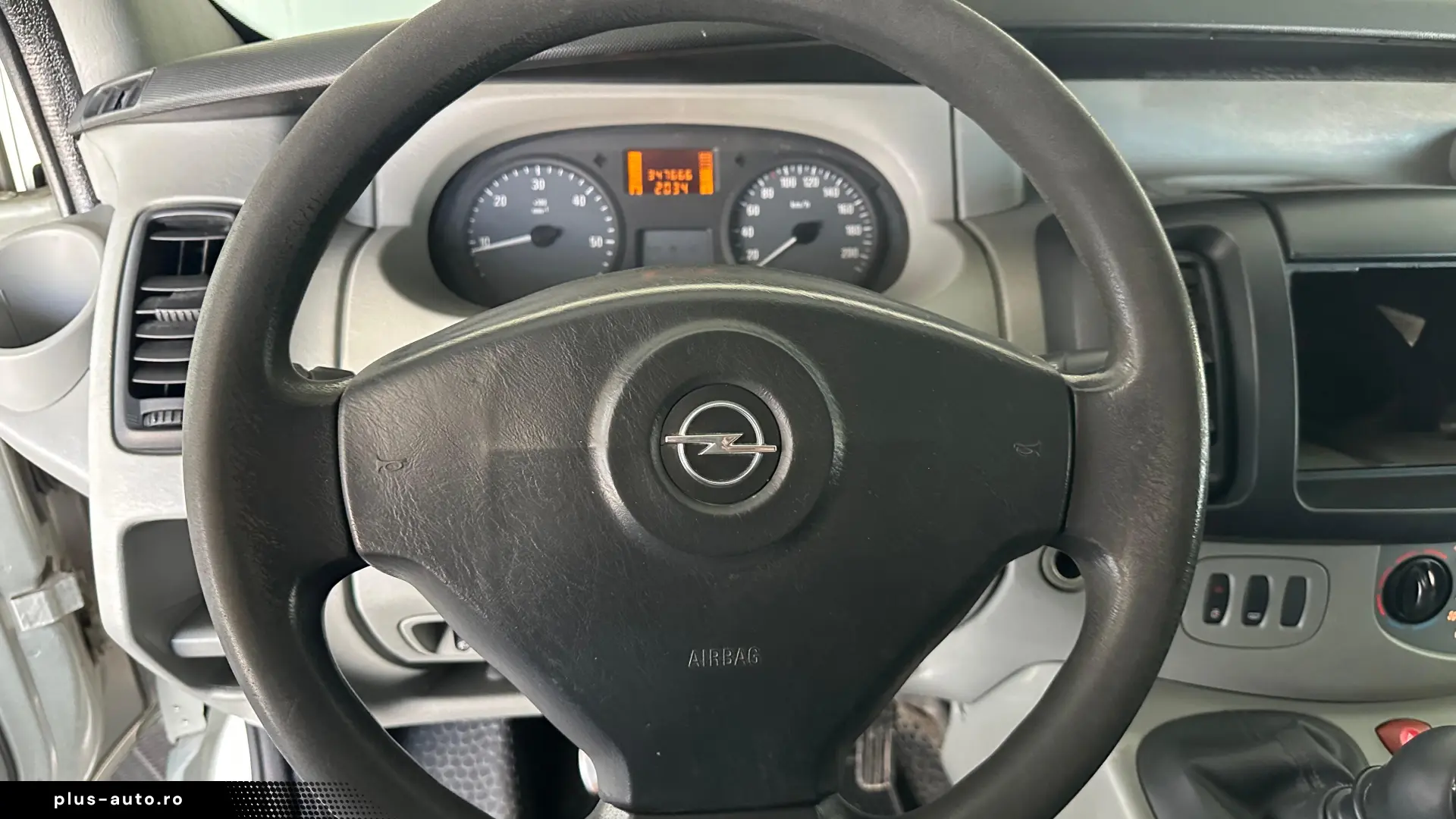 Opel Vivaro 2.0 Diesel 114 CP An 2008