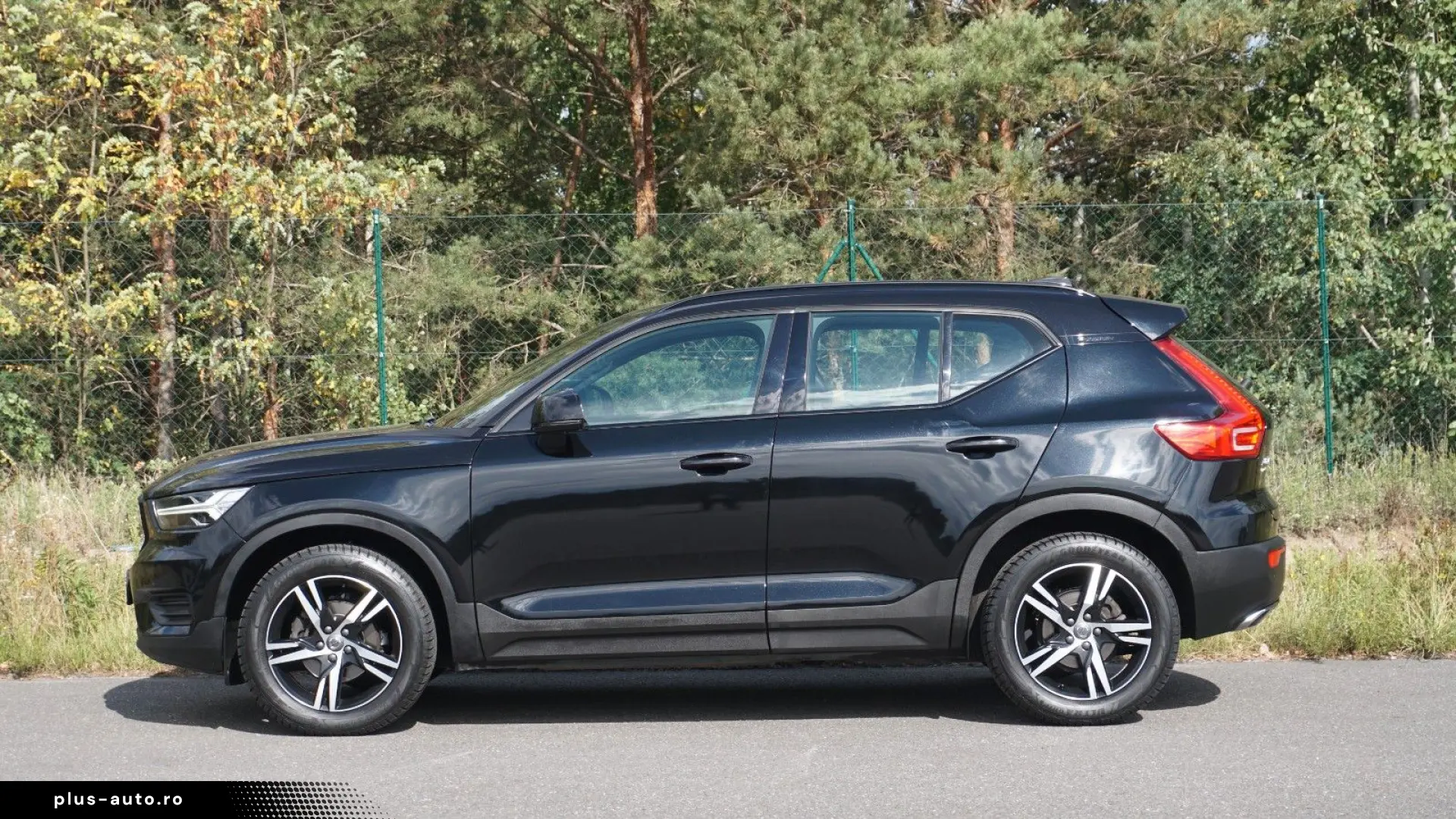 VOLVO XC40 T3 R-Design