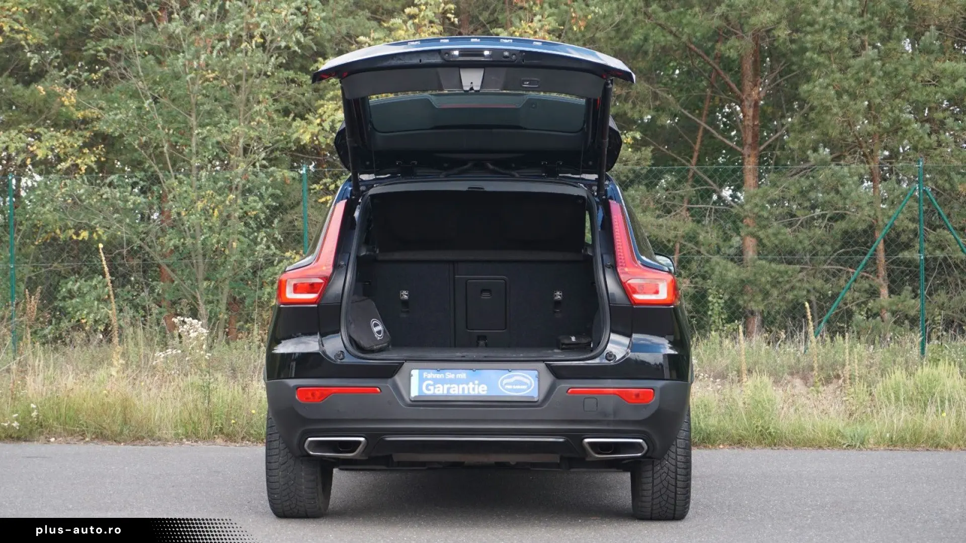 VOLVO XC40 T3 R-Design