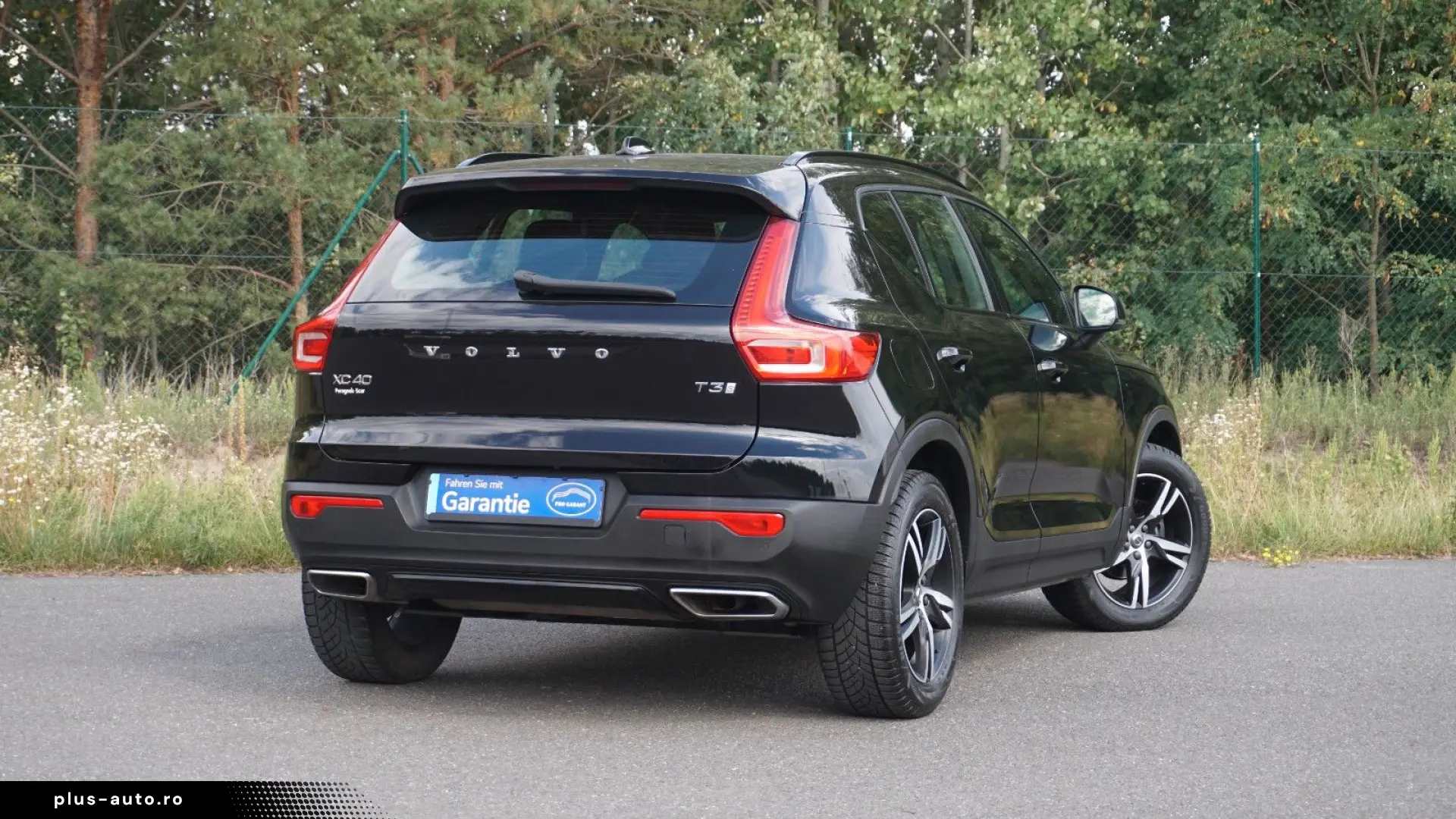 VOLVO XC40 T3 R-Design