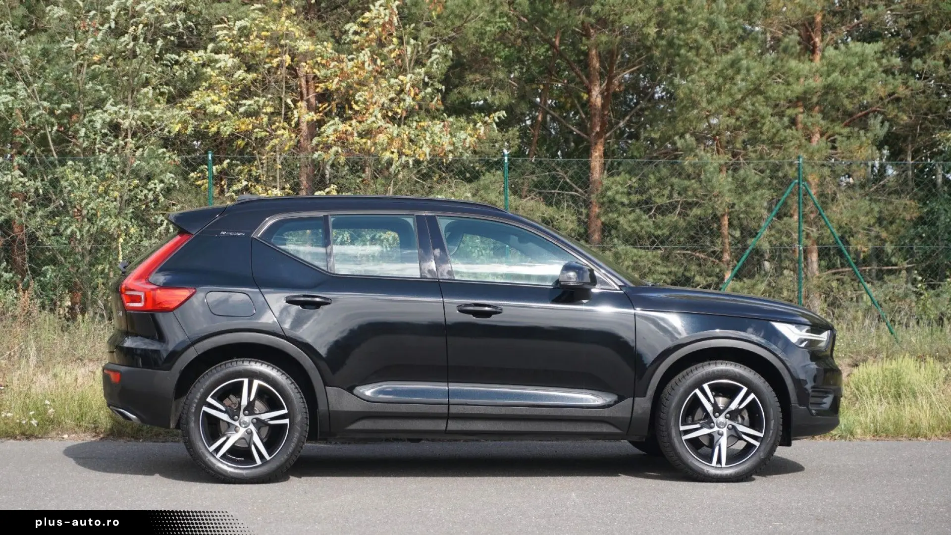 VOLVO XC40 T3 R-Design