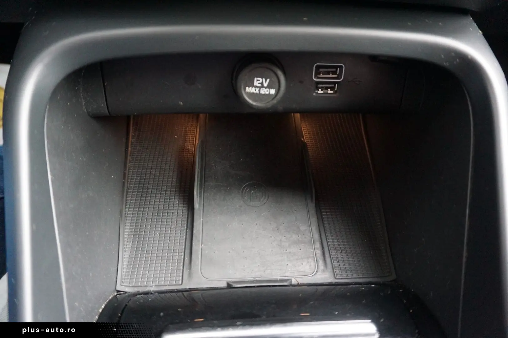 VOLVO XC40 T3 R Design Geartronic SHZ KAM NAVI APP