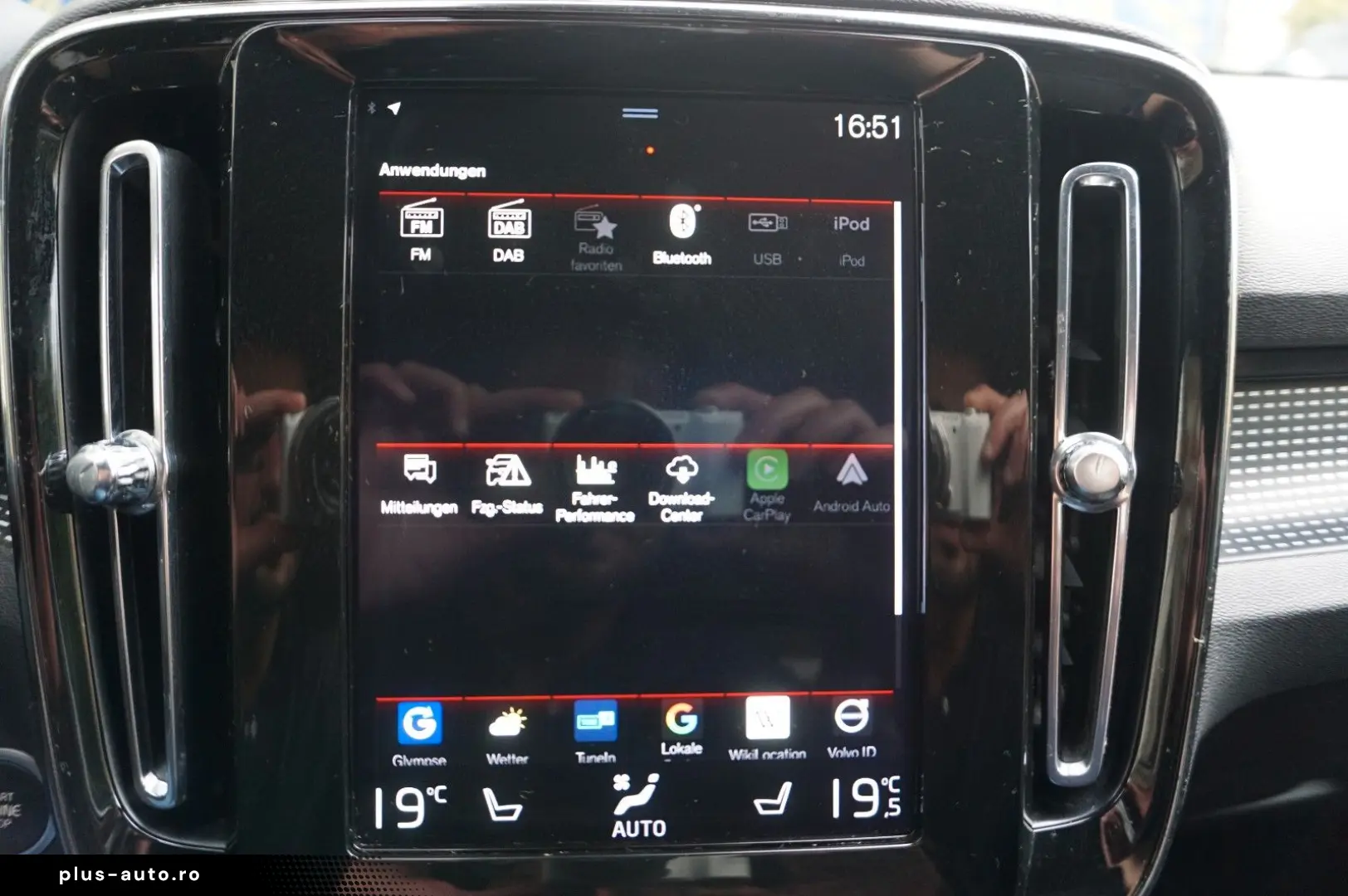 VOLVO XC40 T3 R Design Geartronic SHZ KAM NAVI APP
