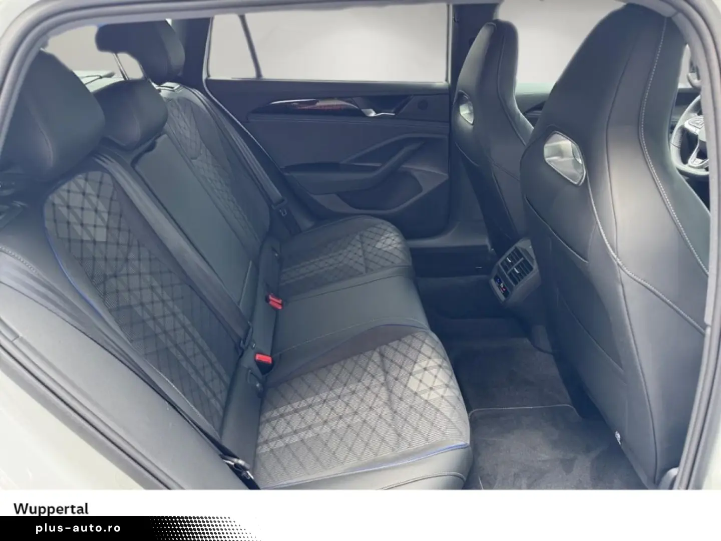 VW Passat Variant 2.0 TDI DSG R Line Black Style AH