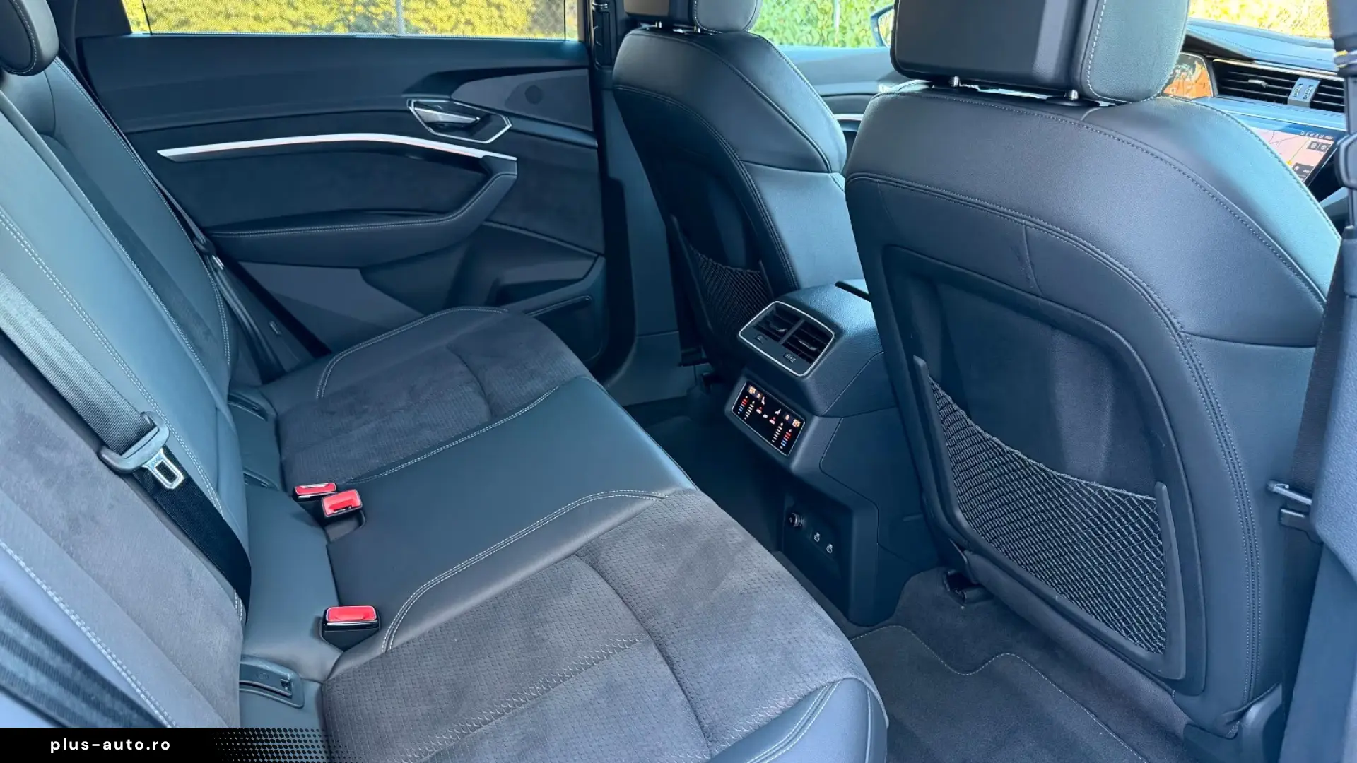 Audi Q8 e-tron 55 quattro Sportback S LINE