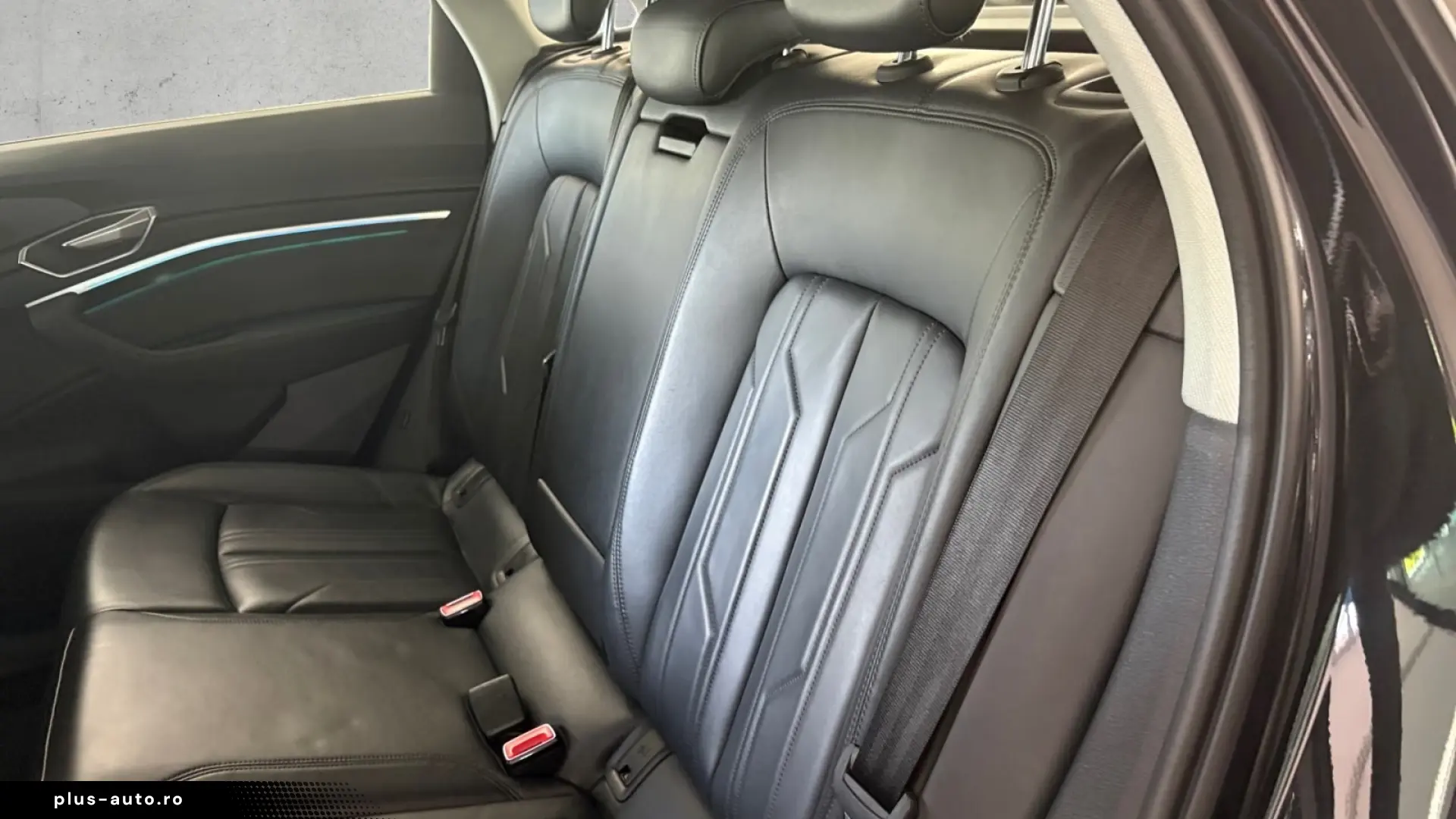 Audi e-tron Sportback 55 quattro advanced   NIGHT VISION