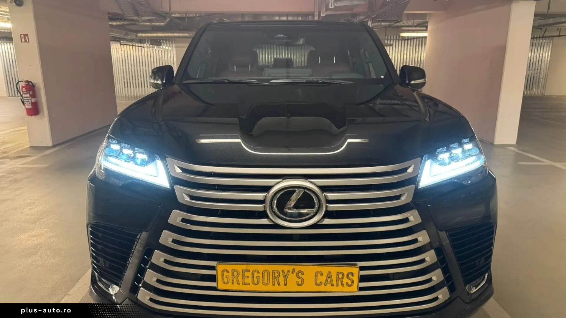 LEXUS LX 600   7 LOCURI • MARK LEVINSON