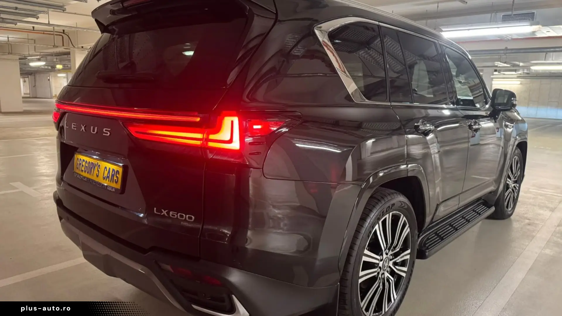 LEXUS LX 600   7 LOCURI • MARK LEVINSON