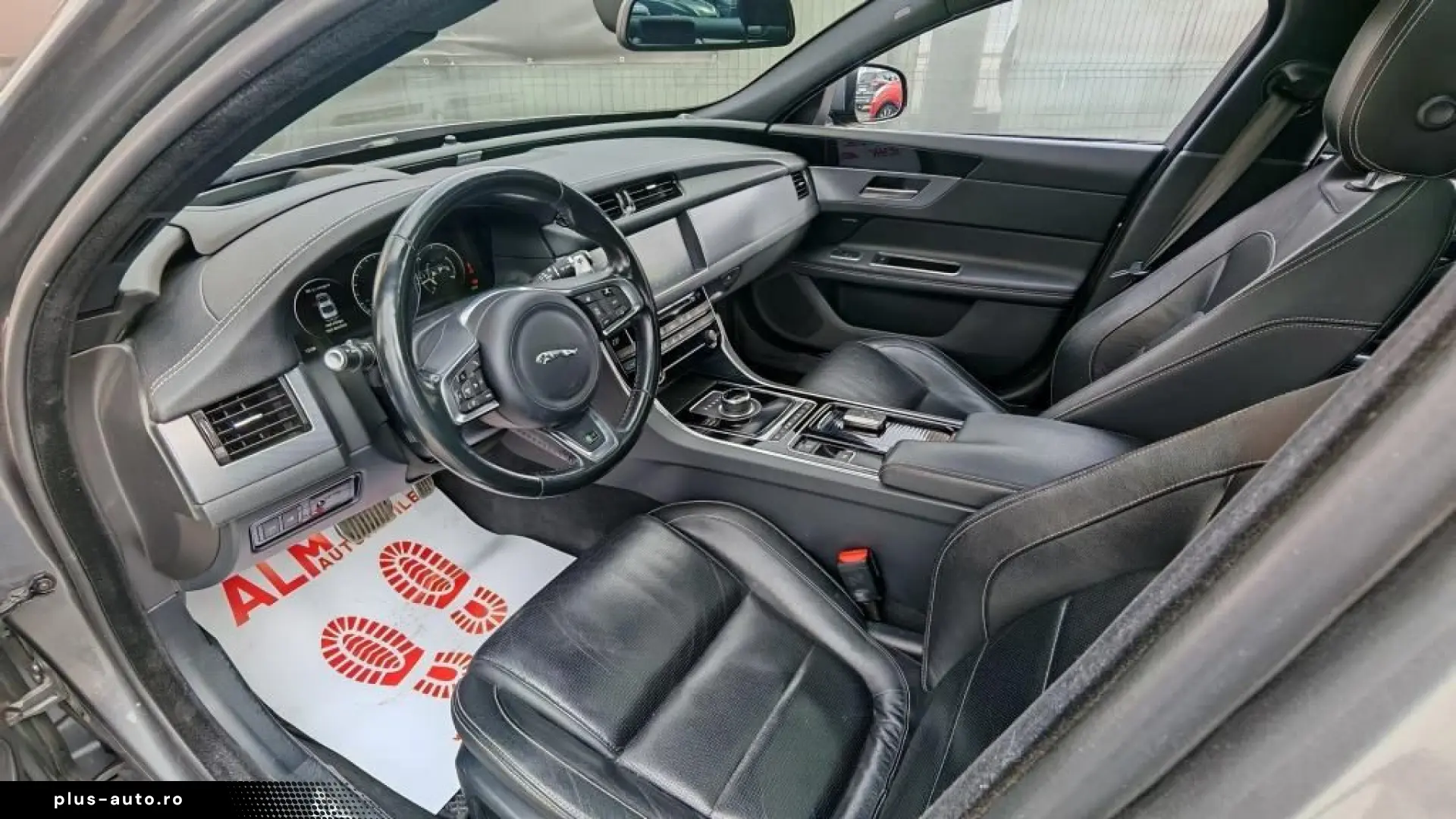 Jaguar XF R-Dynamic Automat Diesel 2017 - Rate   Credit   Ga