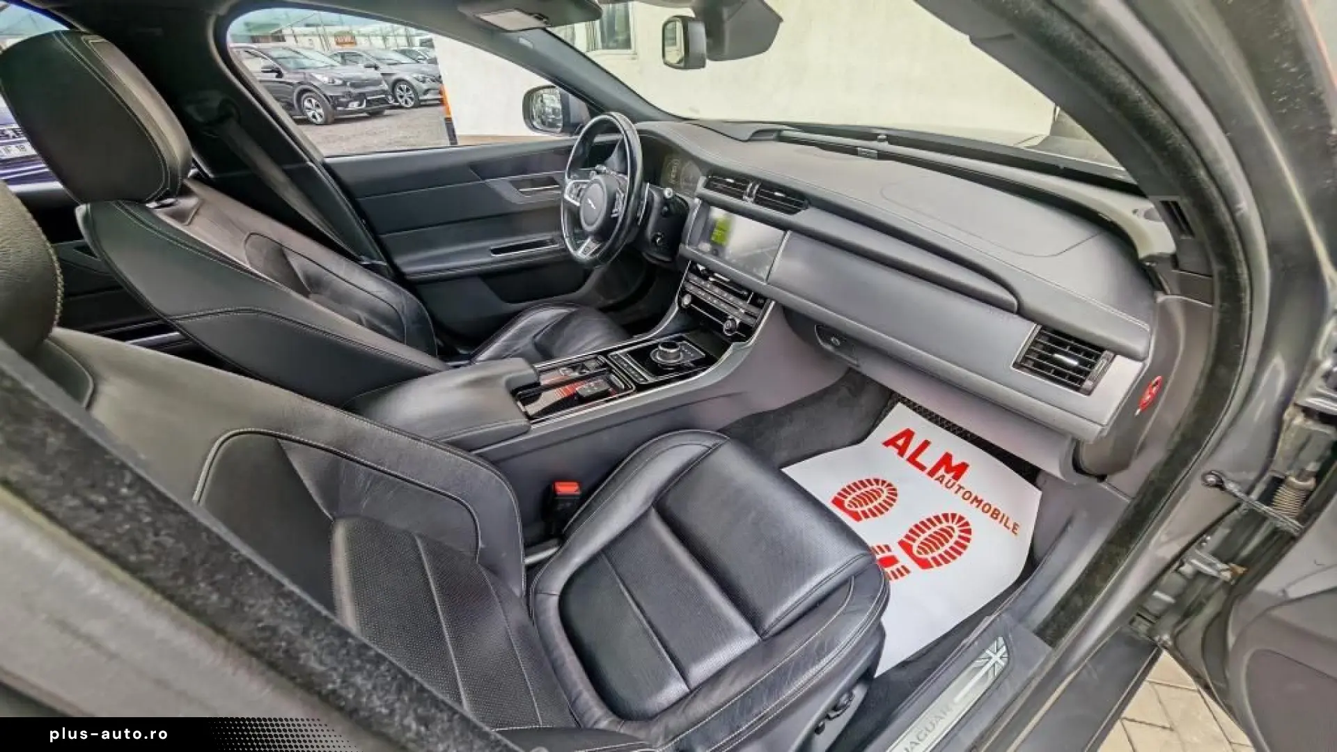 Jaguar XF R-Dynamic Automat Diesel 2017 - Rate   Credit   Ga