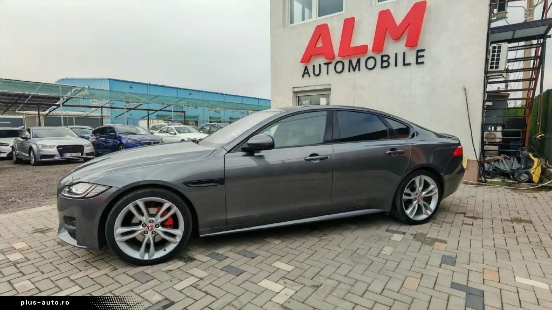 Jaguar XF R-Dynamic Automat Diesel 2017 - Rate   Credit   Ga