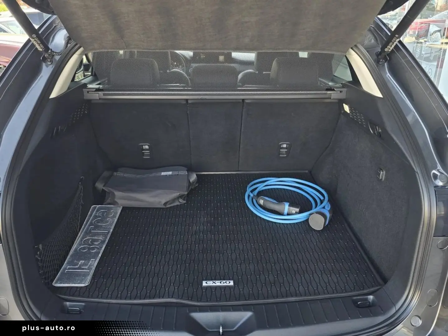 Mazda CX-60 Plug-in Hybrid (PHEV) 2.5   327 Cp - 4x4
