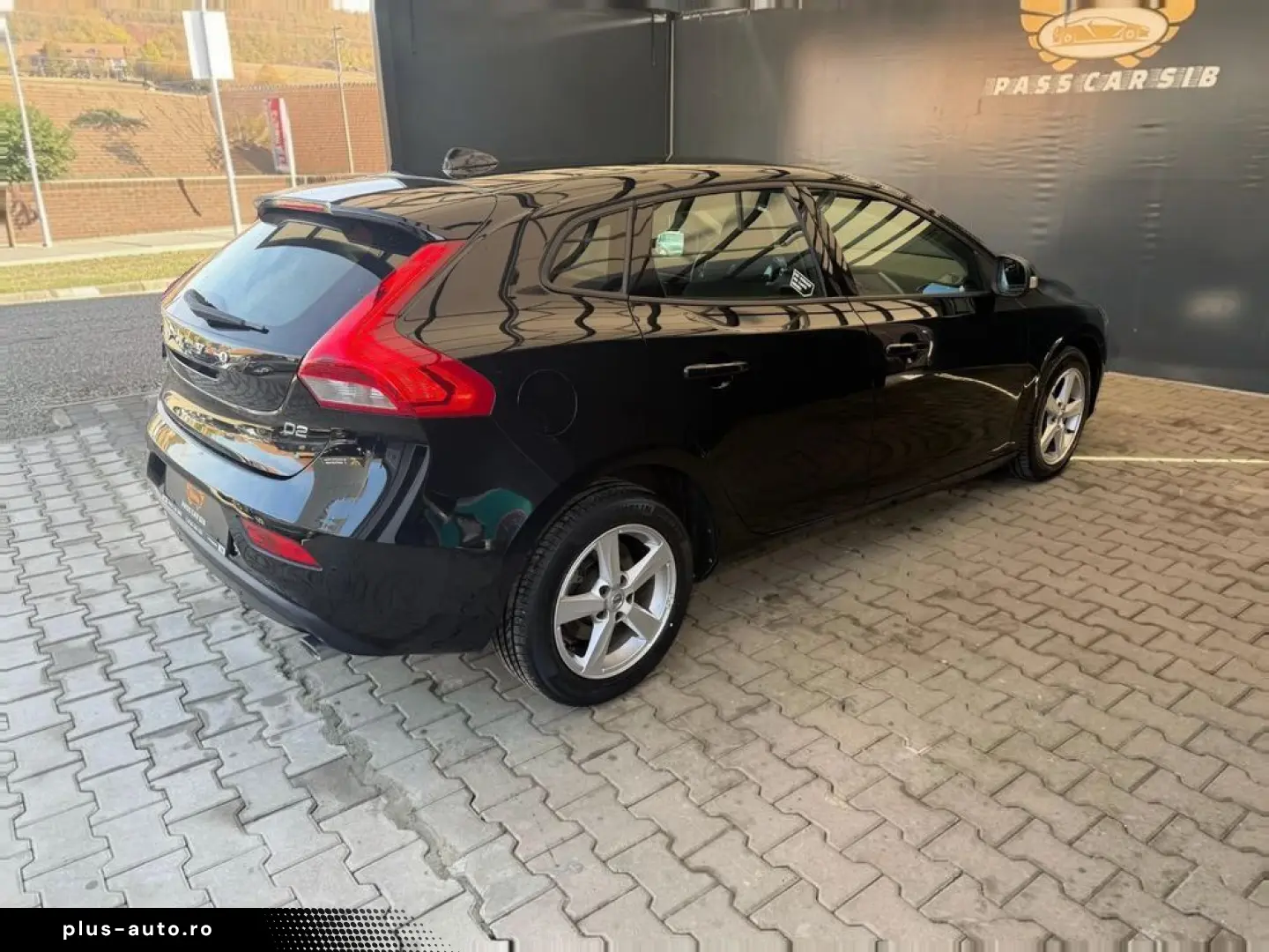 Volvo V40